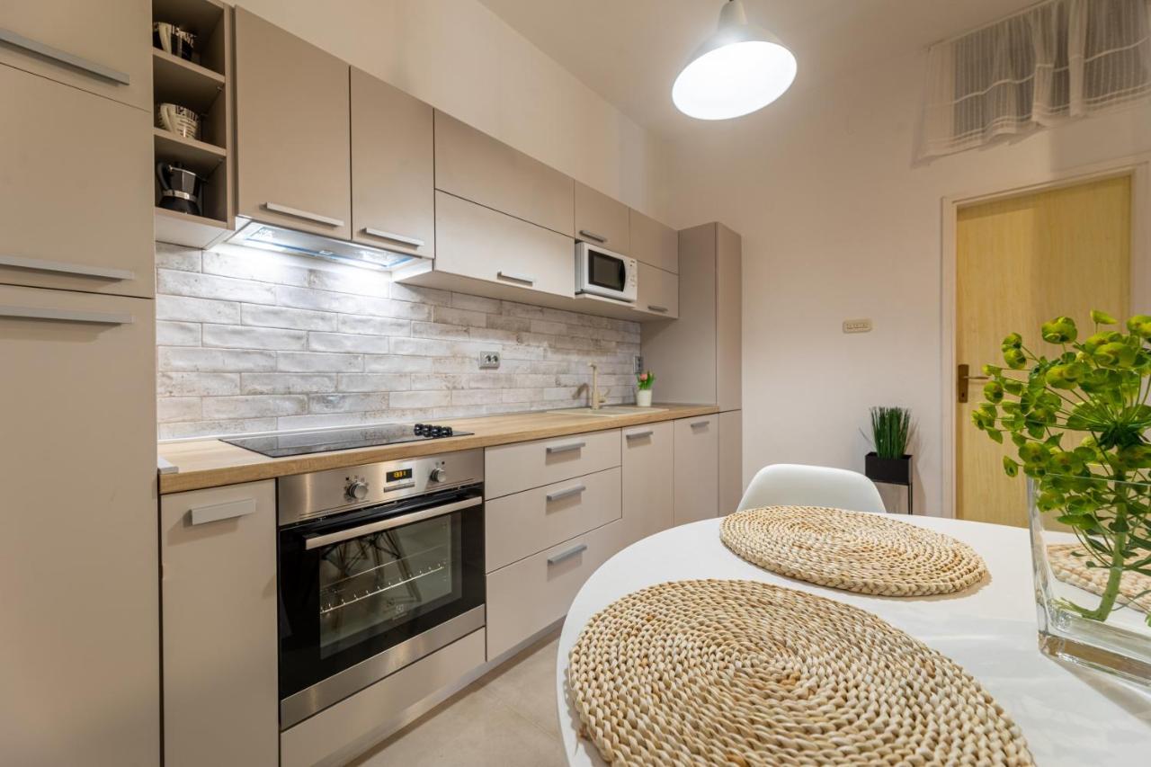 Apartments Frgacic Baška Esterno foto