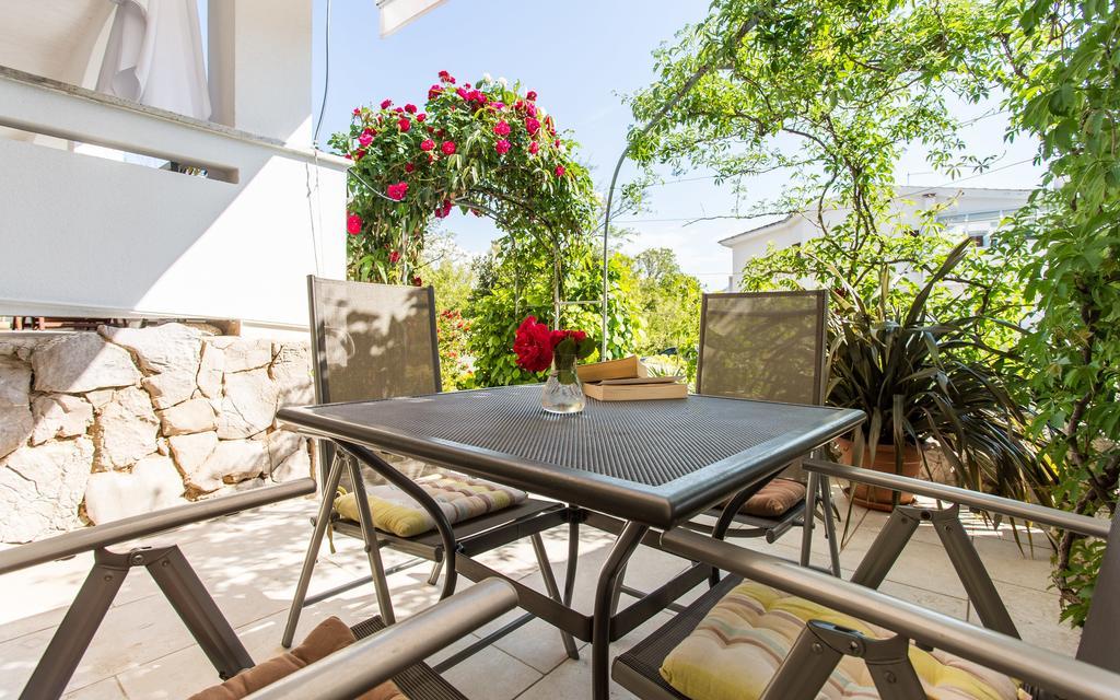 Apartments Frgacic Baška Esterno foto
