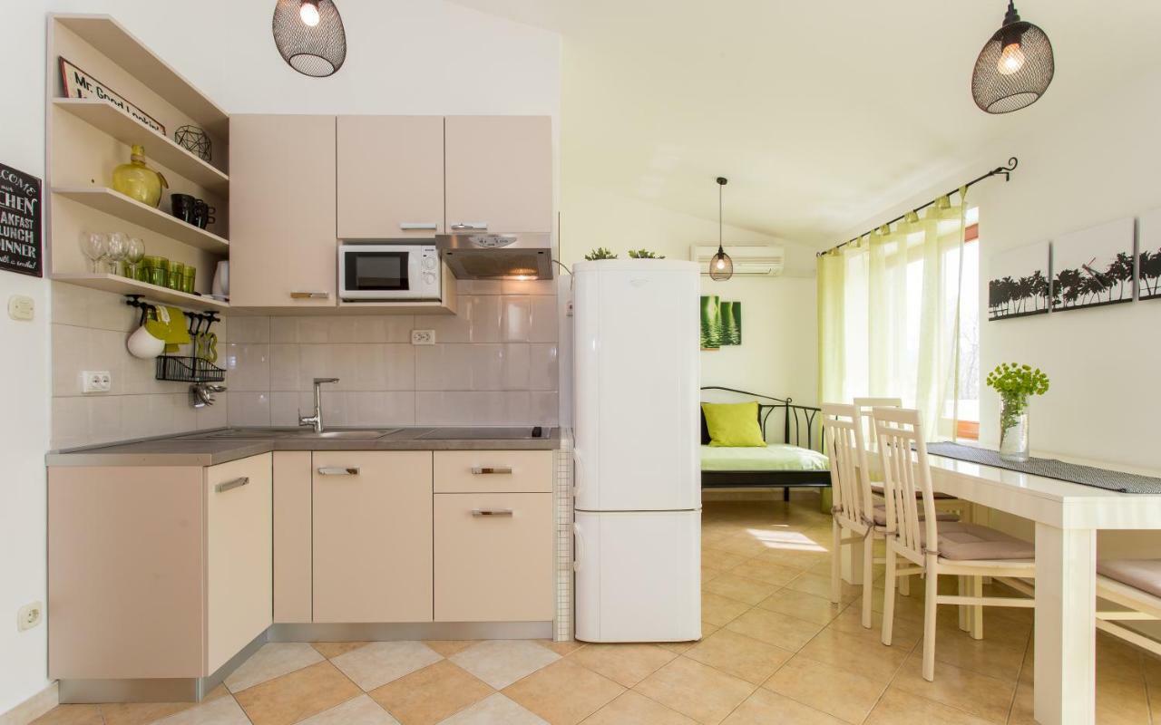 Apartments Frgacic Baška Esterno foto