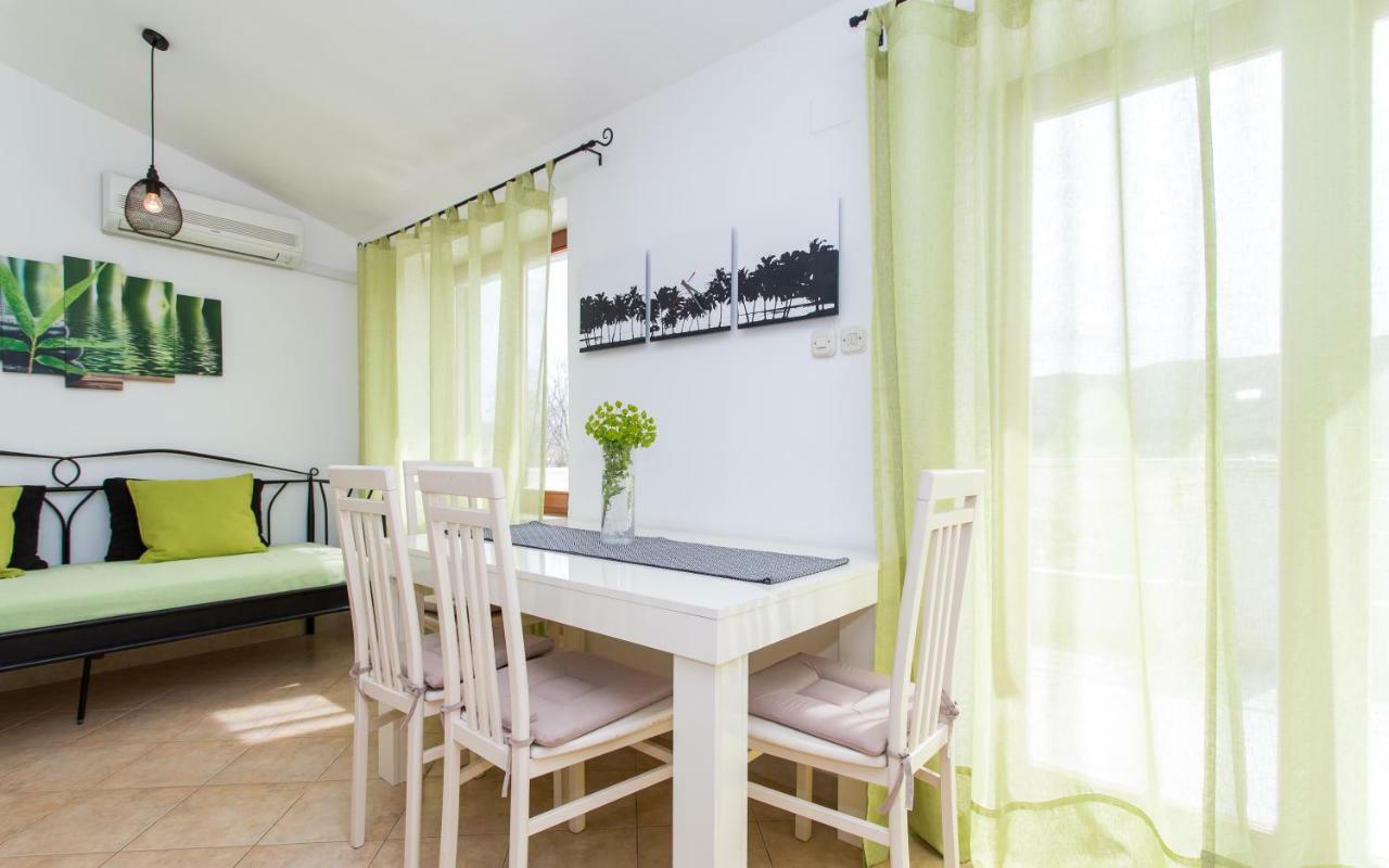 Apartments Frgacic Baška Esterno foto